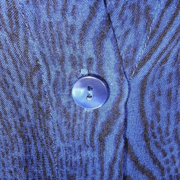 Diane von Furstenberg Dark Blue & Black Woodgrain Print Silk blouse top size 8 - Picture 6 of 10